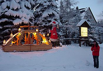 Schwibbogen vor dem Gasthof Erbgericht im Erzgebirge