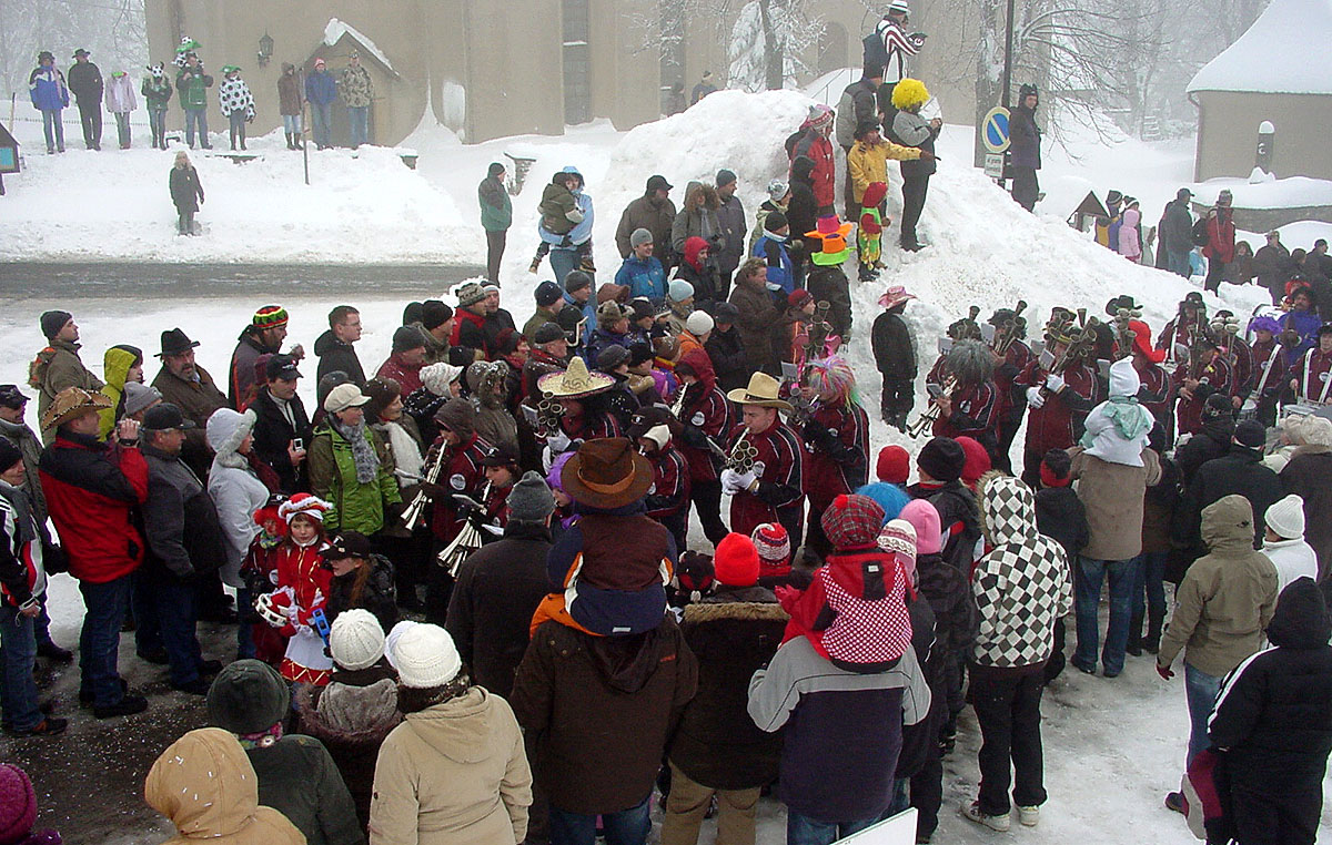 Schalmeienkapelle beim Faschingsumzug